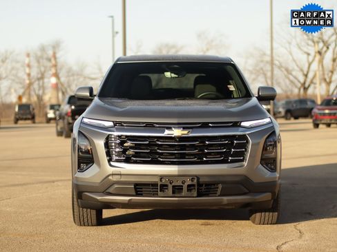 Used 2025 Chevrolet Equinox LT w/ Safety and Technology Package image 2