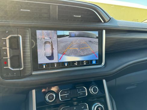 Used 2021 GMC Yukon Denali w/ Denali Ultimate Package image 32