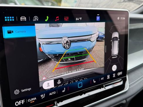 New 2026 Volkswagen Tiguan SE R-Line FWD image 18