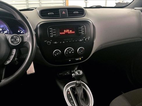 Used 2016 Kia Soul image 6