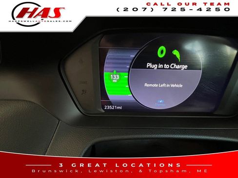 Used 2022 Chevrolet Bolt EUV LT w/ Convenience Package FWD image 16