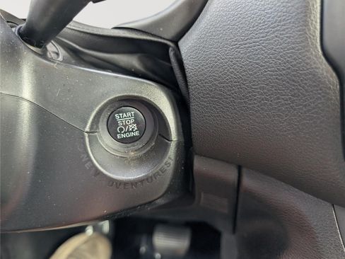 Used 2017 Jeep Renegade Sport w/ Power & Air Group AWD/4WD image 25