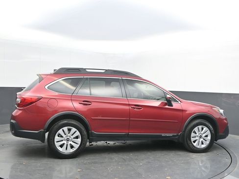 Used 2018 Subaru Outback 2.5i Premium image 8