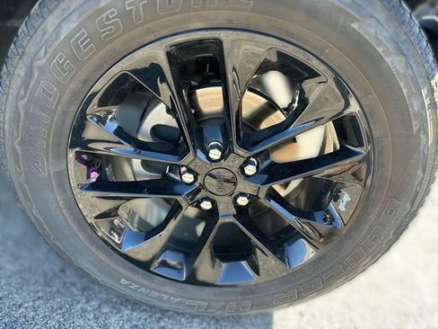 Used 2022 Jeep Wrangler Unlimited Sahara image 20