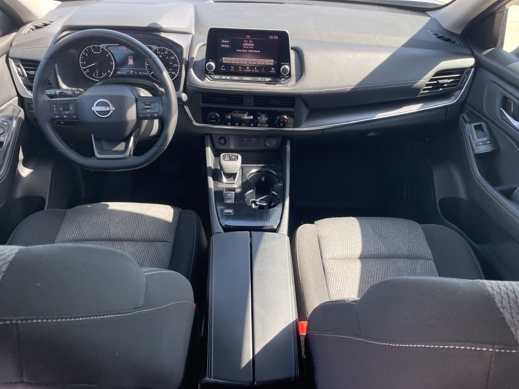 Certified 2026 Nissan Rogue SV FWD image 9