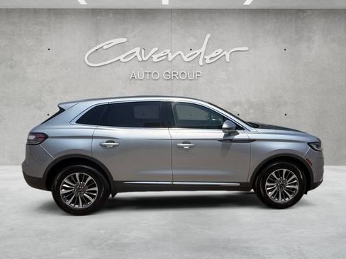 Used 2022 Lincoln Nautilus Reserve FWD image 17