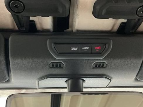 Used 2021 Jeep Gladiator Rubicon w/ Dual Top Group AWD/4WD image 34