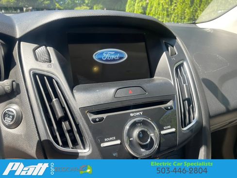 Used 2018 Ford Focus Electric Hatchback FWD image 23