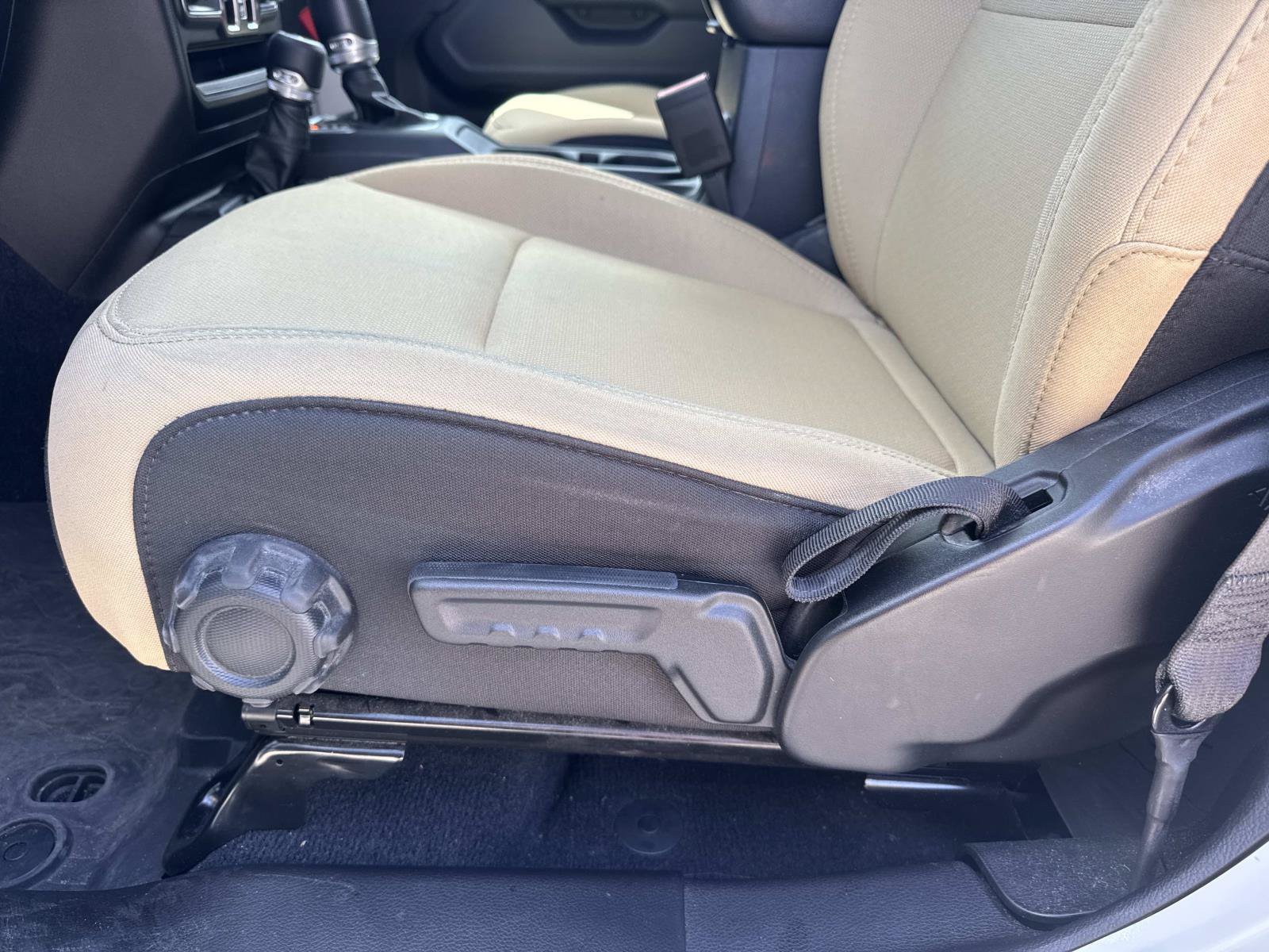 Used 2023 Jeep Gladiator Sport AWD/4WD image 15