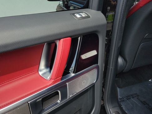 Certified 2025 Mercedes-Benz G 550 image 8