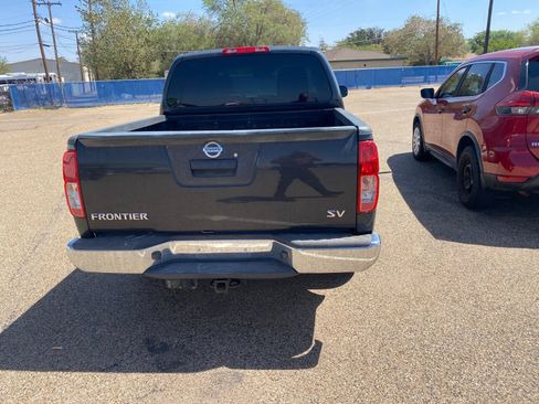 Used 2013 Nissan Frontier SV RWD image 14