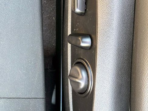 Used 2018 Chevrolet Malibu LT w/ Leather Package image 9