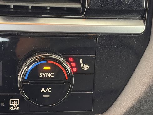 Certified 2023 Nissan Pathfinder SL w/ Lighting Package (N92) image 27