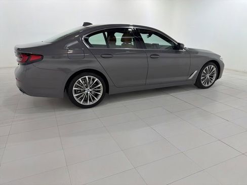 Used 2022 BMW 530i xDrive w/ Premium Package AWD/4WD image 4
