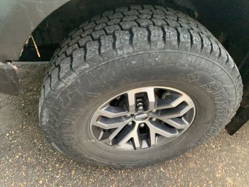 Used 2018 Ford F150 Raptor w/ Equipment Group 802A Luxury image 8