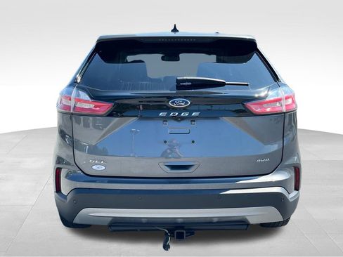 Used 2022 Ford Edge SEL w/ Convenience Package image 4