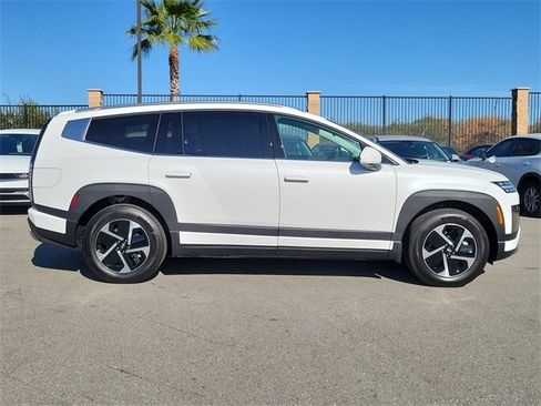 New 2026 Hyundai Ioniq 9 SE image 24