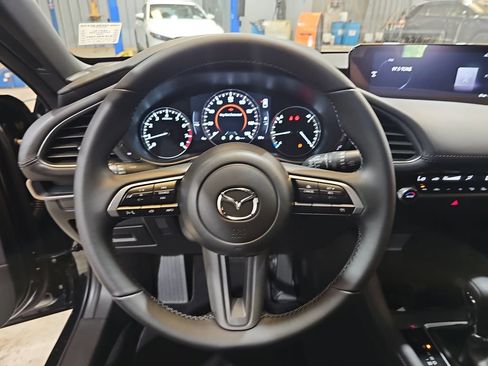 New 2026 MAZDA MAZDA3 2.5 S Hatchback w/ Select Pkg FWD image 17
