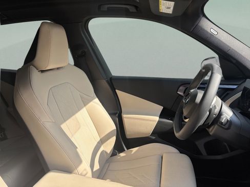 Used 2025 BMW X3 xDrive30i w/ Convenience Package image 22