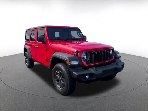 Used 2025 Jeep Wrangler Unlimited Sport AWD/4WD image 3