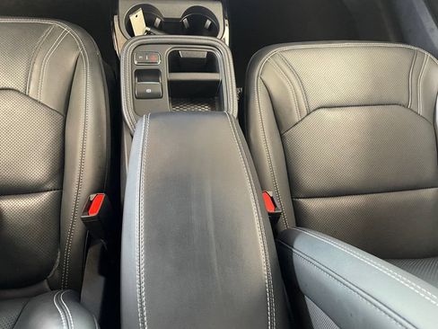 Used 2025 Ford Mustang Mach-E Premium RWD image 36