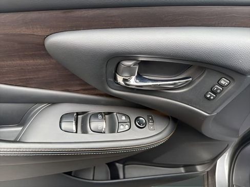 Certified 2023 Nissan Murano Platinum w/ Cargo Package image 13