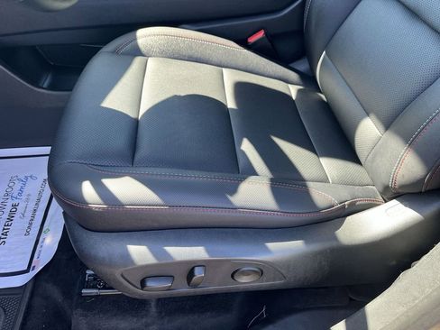 Used 2025 Chevrolet Traverse Z71 AWD/4WD image 12