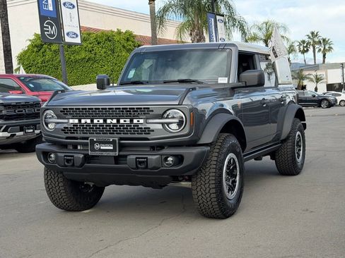 New 2026 Ford Bronco Badlands w/ Sasquatch Package AWD/4WD image 5
