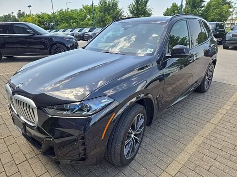 Used 2024 BMW X5 xDrive40i w/ Executive Package AWD/4WD image 1