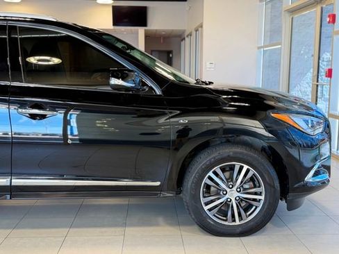 Used 2017 INFINITI QX60 Luxe w/ Premium Plus Package AWD/4WD image 16