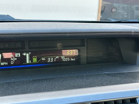 Used 2014 Toyota Prius V Three FWD image 40