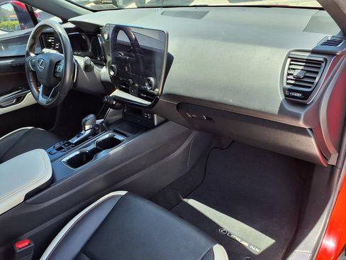 Used 2023 Lexus NX 350 AWD image 11