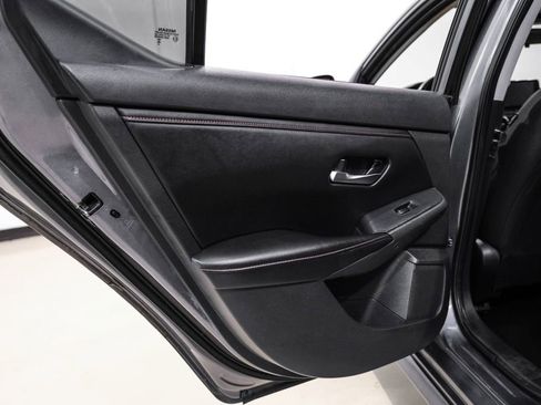 Used 2023 Nissan Sentra SR w/ Trunk Package image 43