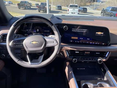 New 2026 Chevrolet Suburban High Country image 14