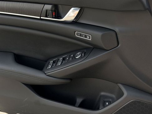 Used 2019 Honda Accord EX-L image 21