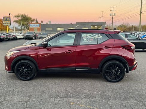 Used 2024 Nissan Kicks SR image 8