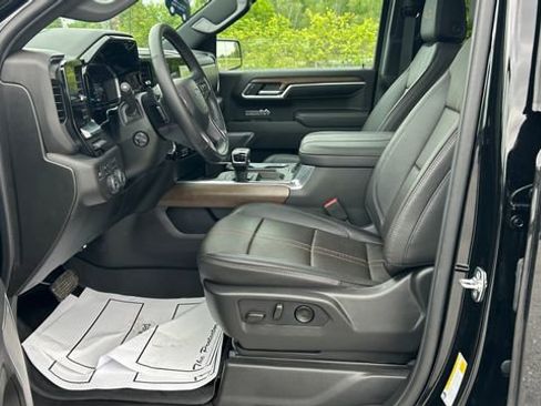 Certified 2026 Chevrolet Silverado 1500 High Country w/ Midnight Edition AWD/4WD image 16