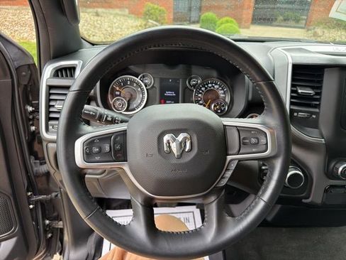Used 2022 RAM 1500 Big Horn AWD/4WD image 11