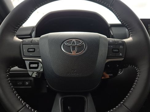 New 2026 Toyota Camry SE FWD image 25