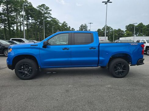 Used 2025 Chevrolet Silverado 1500 LT Trail Boss w/ Convenience Package II AWD/4WD image 6