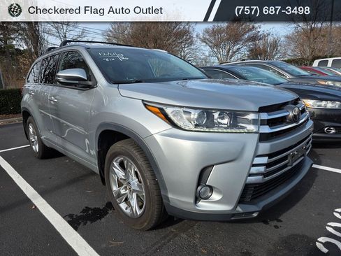 Used 2018 Toyota Highlander Limited image 3