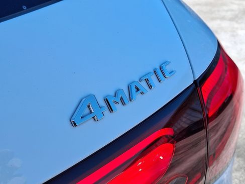 New 2026 Mercedes-Benz GLC 300 4MATIC image 25