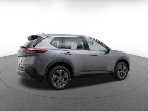Used 2025 Nissan Rogue SV FWD image 11