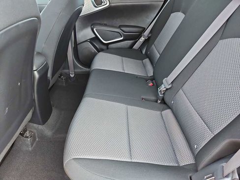 Used 2022 Kia Soul LX image 20