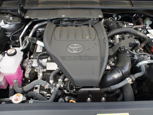 Used 2025 Toyota Highlander Limited AWD/4WD image 29