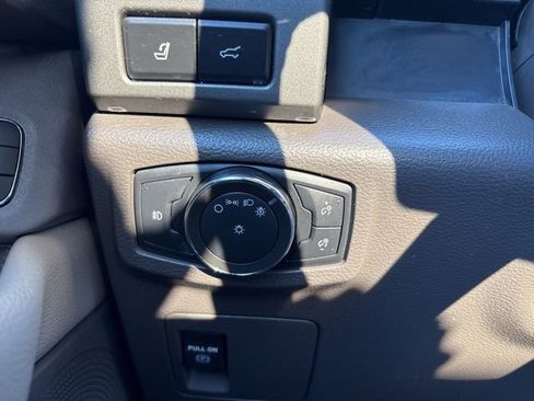 Certified 2021 Ford Expedition XLT image 18