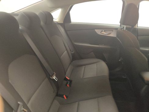 Used 2022 Kia Forte LXS FWD image 19