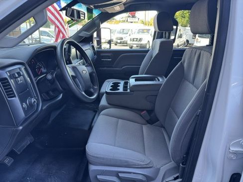 Used 2019 Chevrolet Silverado 2500 W/T w/ WT Convenience Package RWD image 8