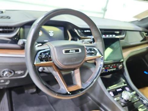 Used 2023 Jeep Grand Cherokee L Summit w/ Advanced Protech Group IV AWD/4WD image 22