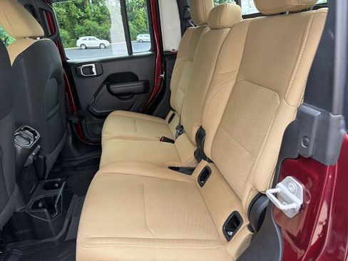 Used 2021 Jeep Gladiator Sport AWD/4WD image 37